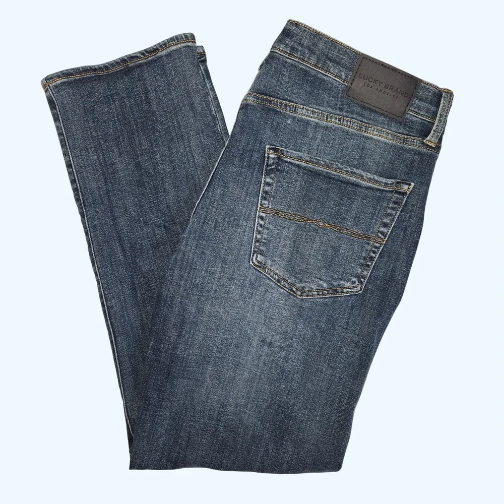 Lucky Brand 223 Straight Leg Mens Jeans 34x32 Medium Wash Denim Fits 31